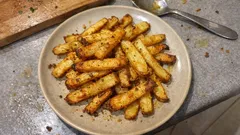 Crispy Oven Chips with a Fluffy Middle – the Soak-and-Cornflour Method