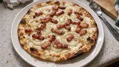 Crisp Flammekueche with Crème Fraîche, Onions and Smoked Bacon (ready in 15 minutes)